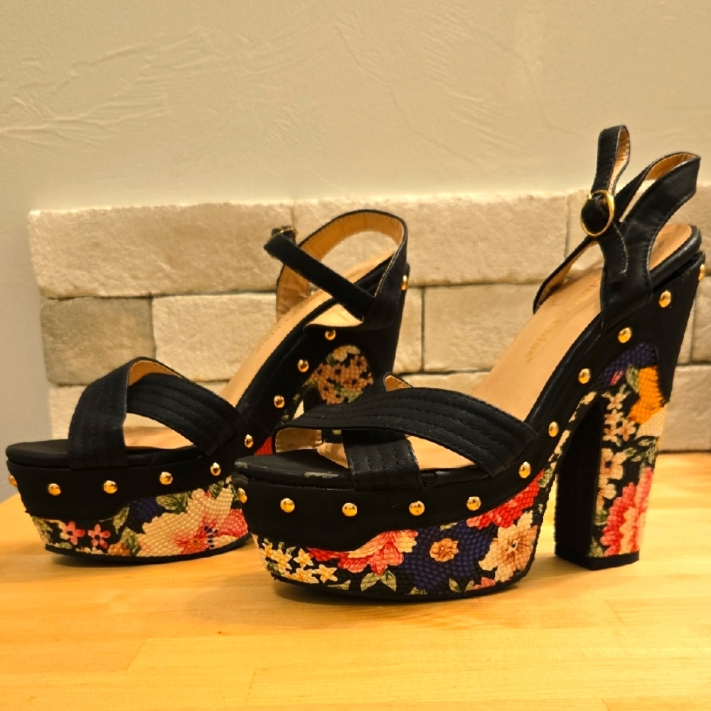 Chase + Chloe Floral Platform Heels - Picture 1 of 10